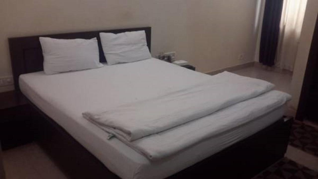 Hotel Kdm Palace Begusarai ภายนอก รูปภาพ