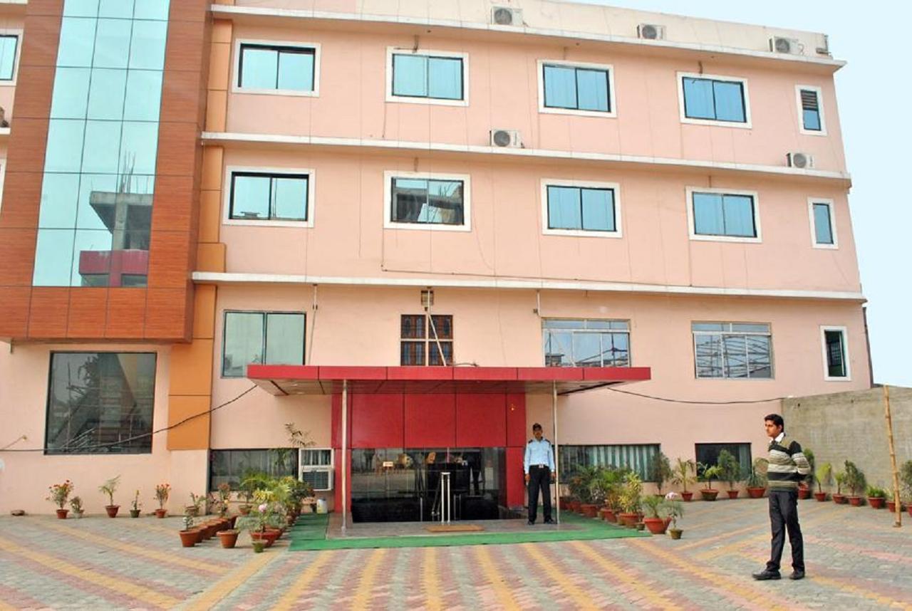 Hotel Kdm Palace Begusarai ภายนอก รูปภาพ